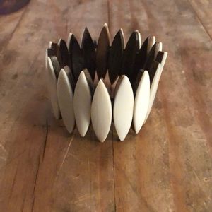 Wood and Shell elastic bracelet